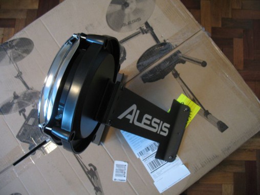 Alesis DM10 Pro Kit - пэд бас барабана