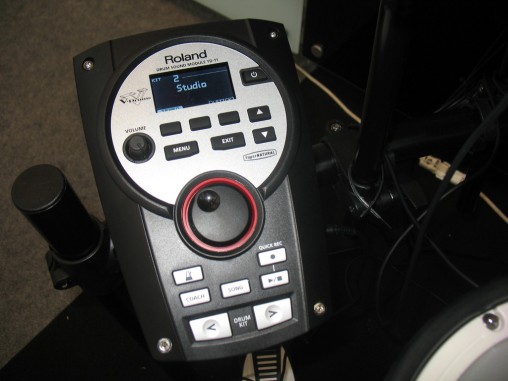 барабанный модуль Roland TD-11