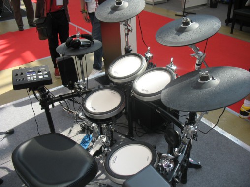 ударная установка Yamaha DTX750K