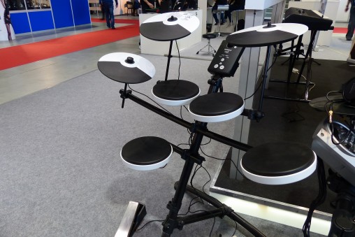 Педы Roland TD-1K позаимствованы у модели TD-4KP.