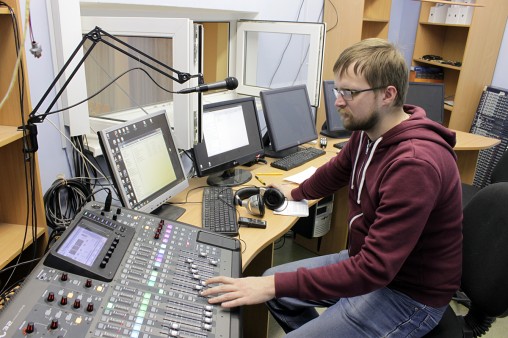 Behringer X32