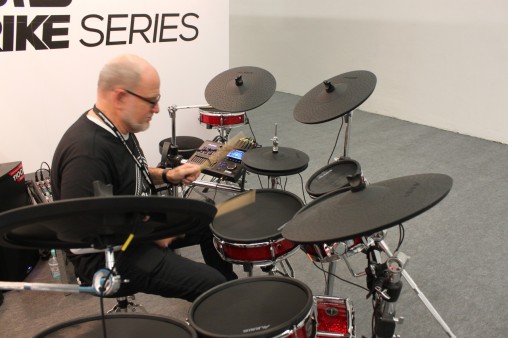 Alesis Strike Kit - богатейшая комплектация и акустические размеры