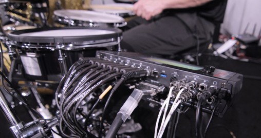 Pearl Mimic Pro - все разъемы на задней панели