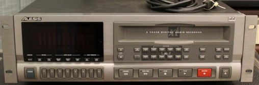 Alesis ADAT XT первый доступный многодорожечный цифровой рекордер