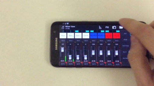 Behringer X Air на смартфоне мелкова-то...