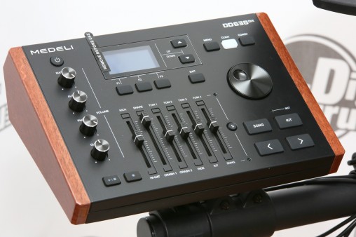 Мозги-модуль явно клонировали с Alesis DM10.